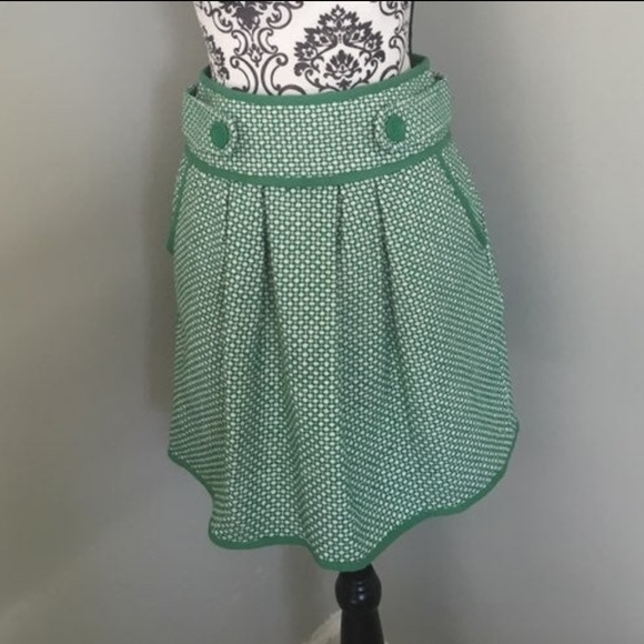 Tullette MIni Green and White Skirt Belting Detail - Picture 5 of 7